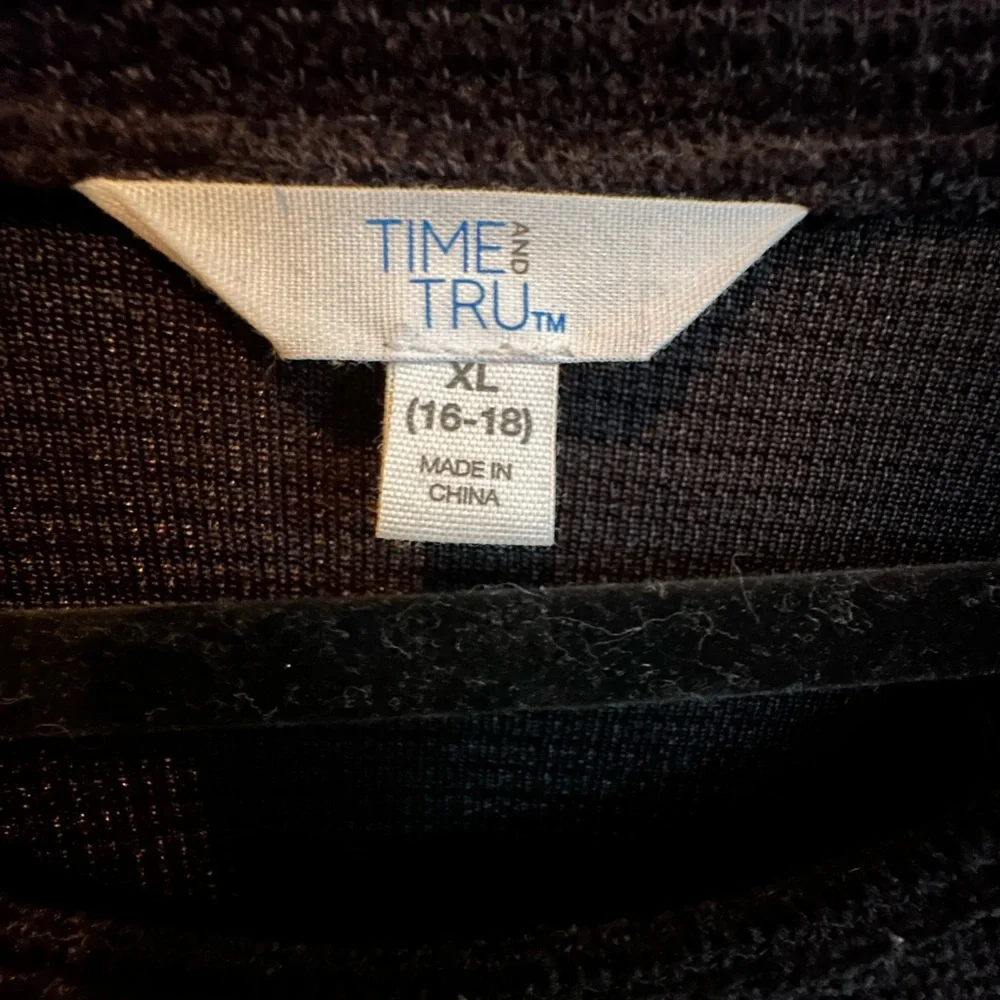 WOMEN’S SIZE XL BLACK TIME & TRU CREW NECK SWEATSHIRT - Picture 2 of 3